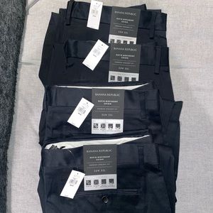 Banana Republic NWT Emerson Straight Rapid Movement Chino, sizes 36x32 and 35x32